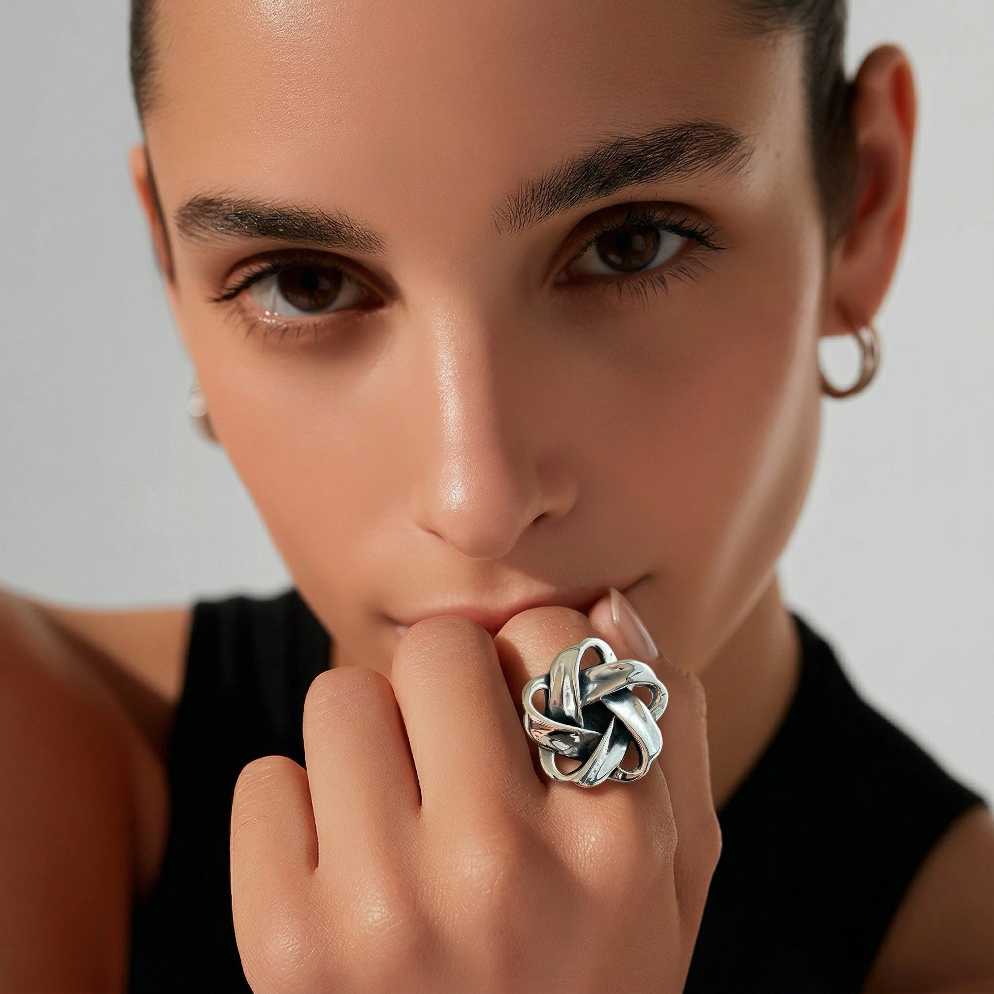 Orbit Knot Statement Ring