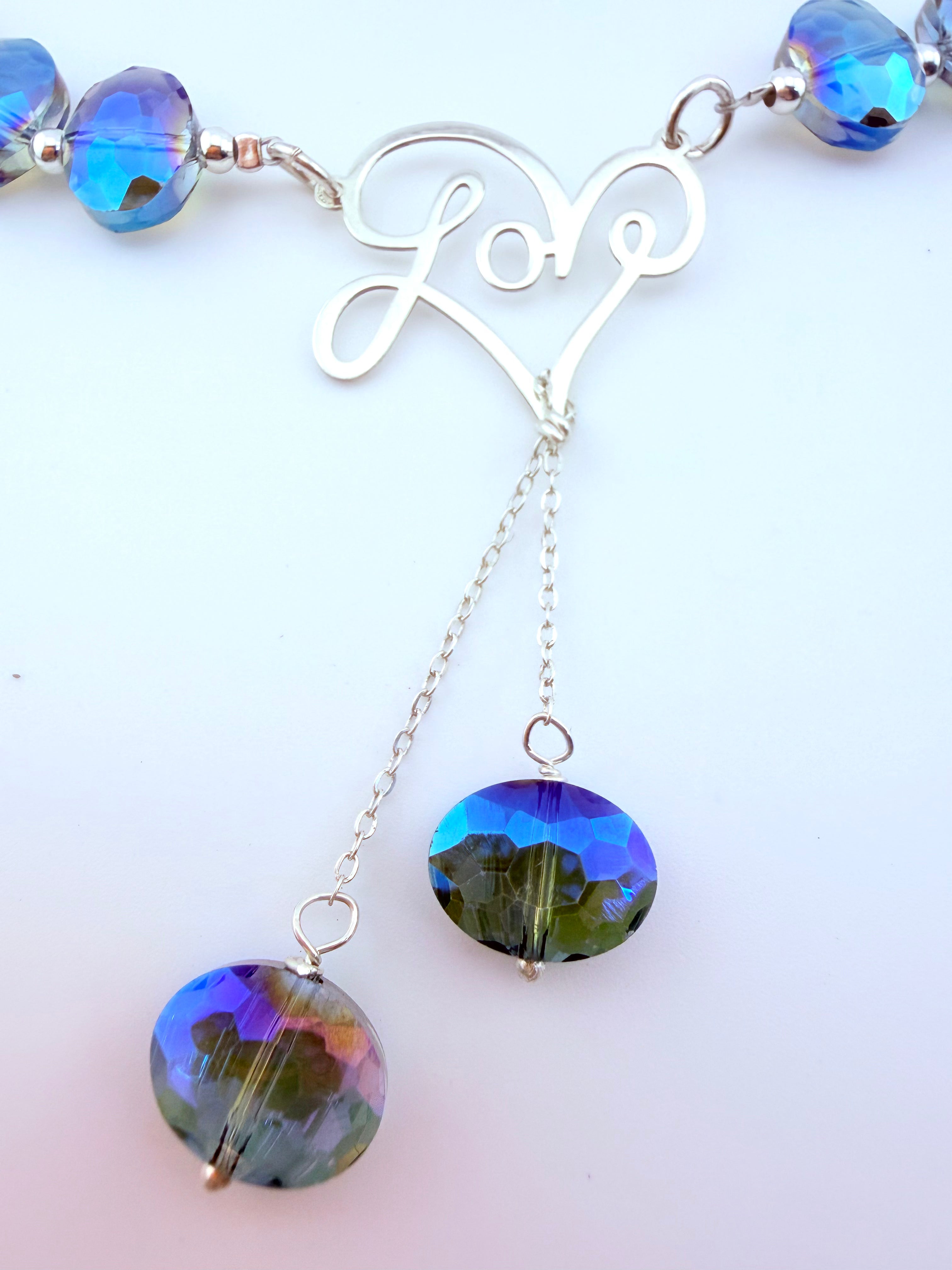 Collar "Love" de Plata de Ley con Corazón de Agata Azul y Cristales Místicos
