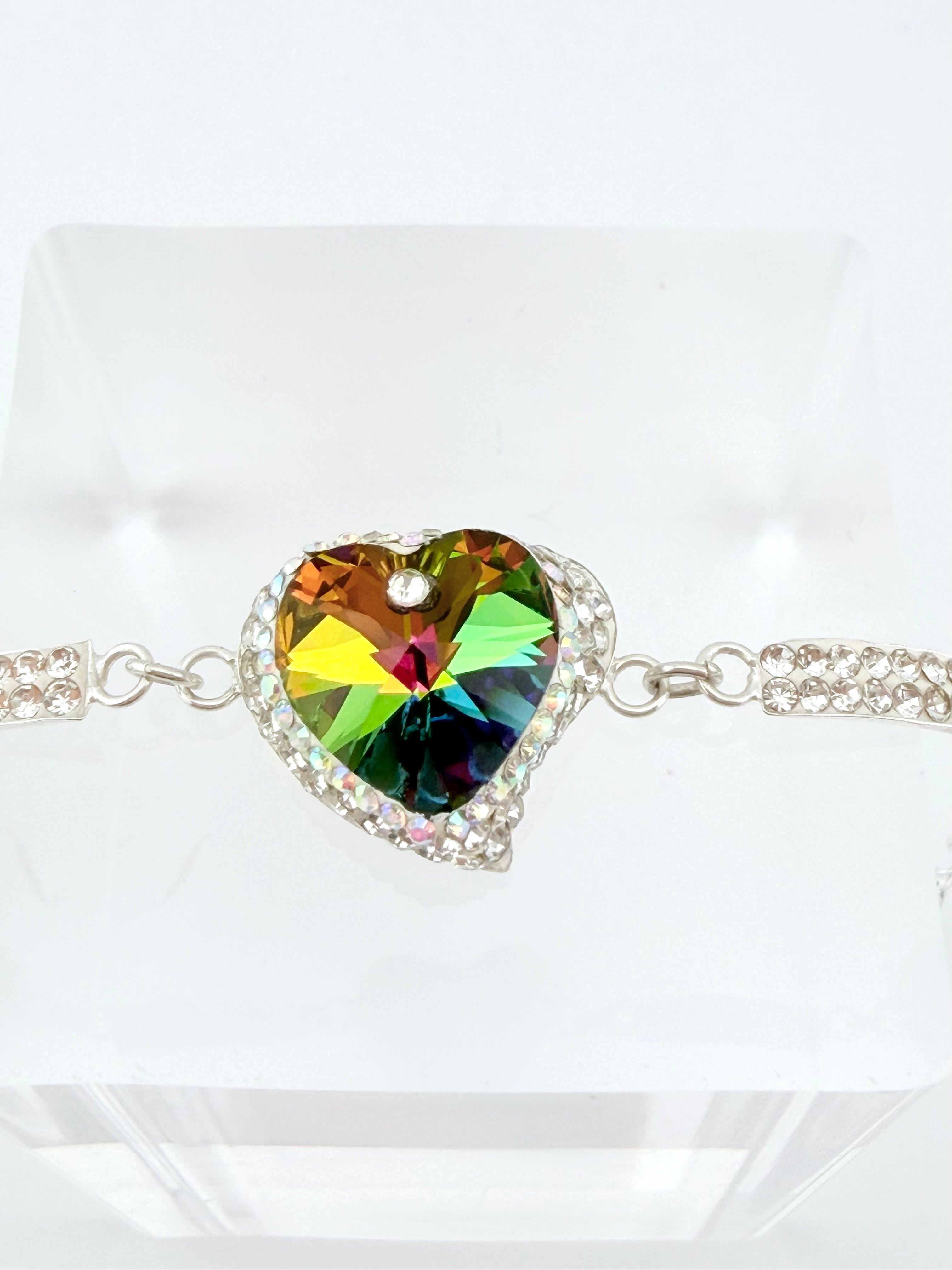 Pulsera de Corazón de Circonia Mística con Detalles de Microcirconia