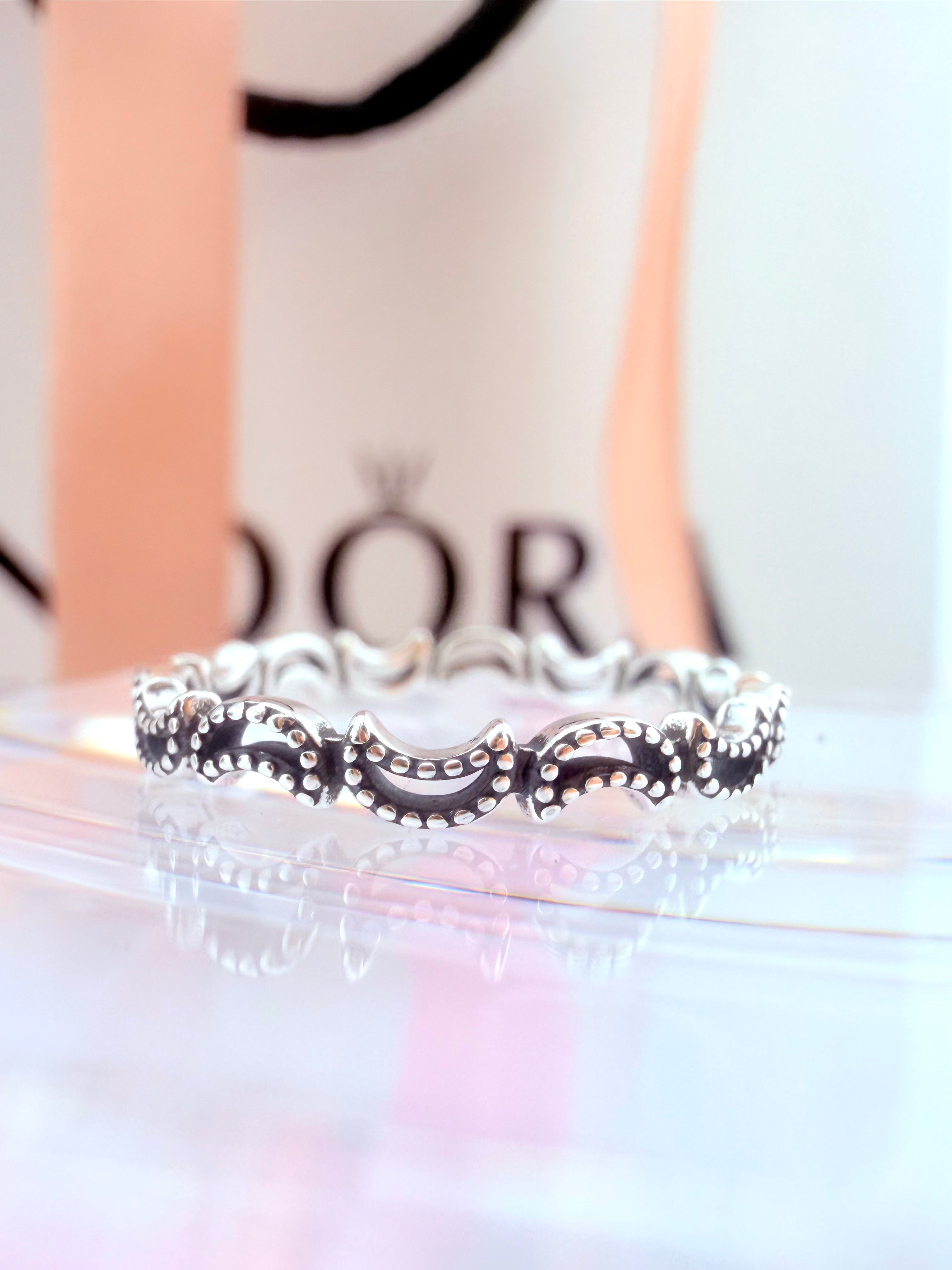 Anillo "Crescent Moon"